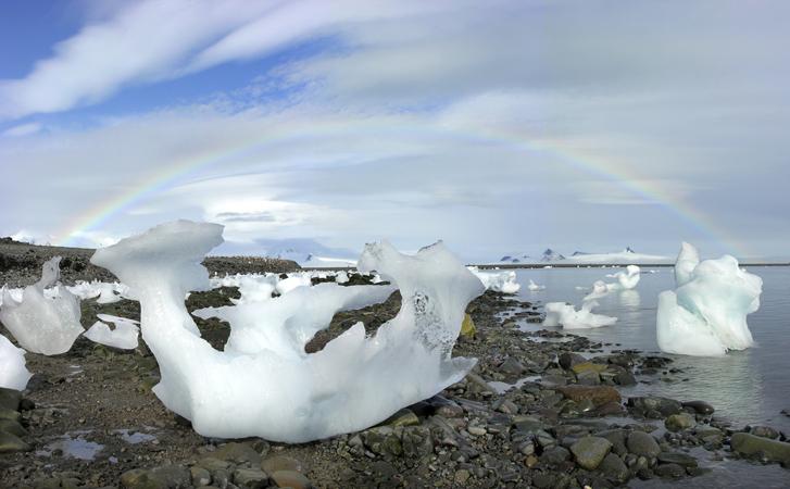 Antarctic rainbow